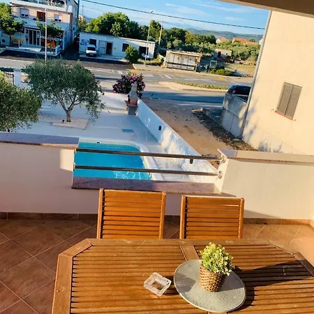 Apartmani Svemir Drage Exterior photo