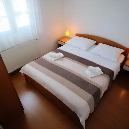 Apartmani Svemir Drage Exterior photo